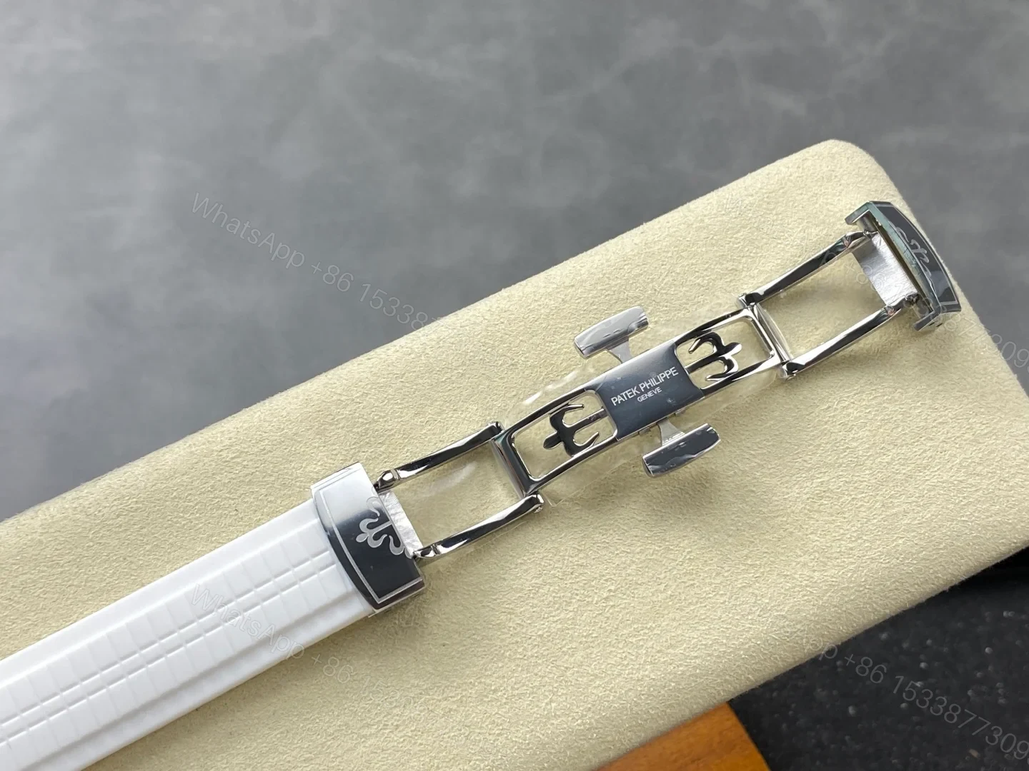 View 8 of Patek Philippe Aquanaut 5067 Stainless Steel White 5067A-024