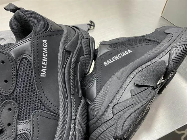 View 5 of BALENCIAGA TRIPLE S SNEAKER – BB174