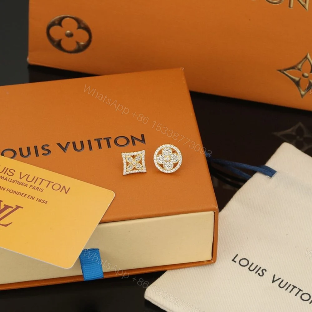 View 7 of Louis Vuitton Idylle Blossom Stud Earrings Gold And Diamonds