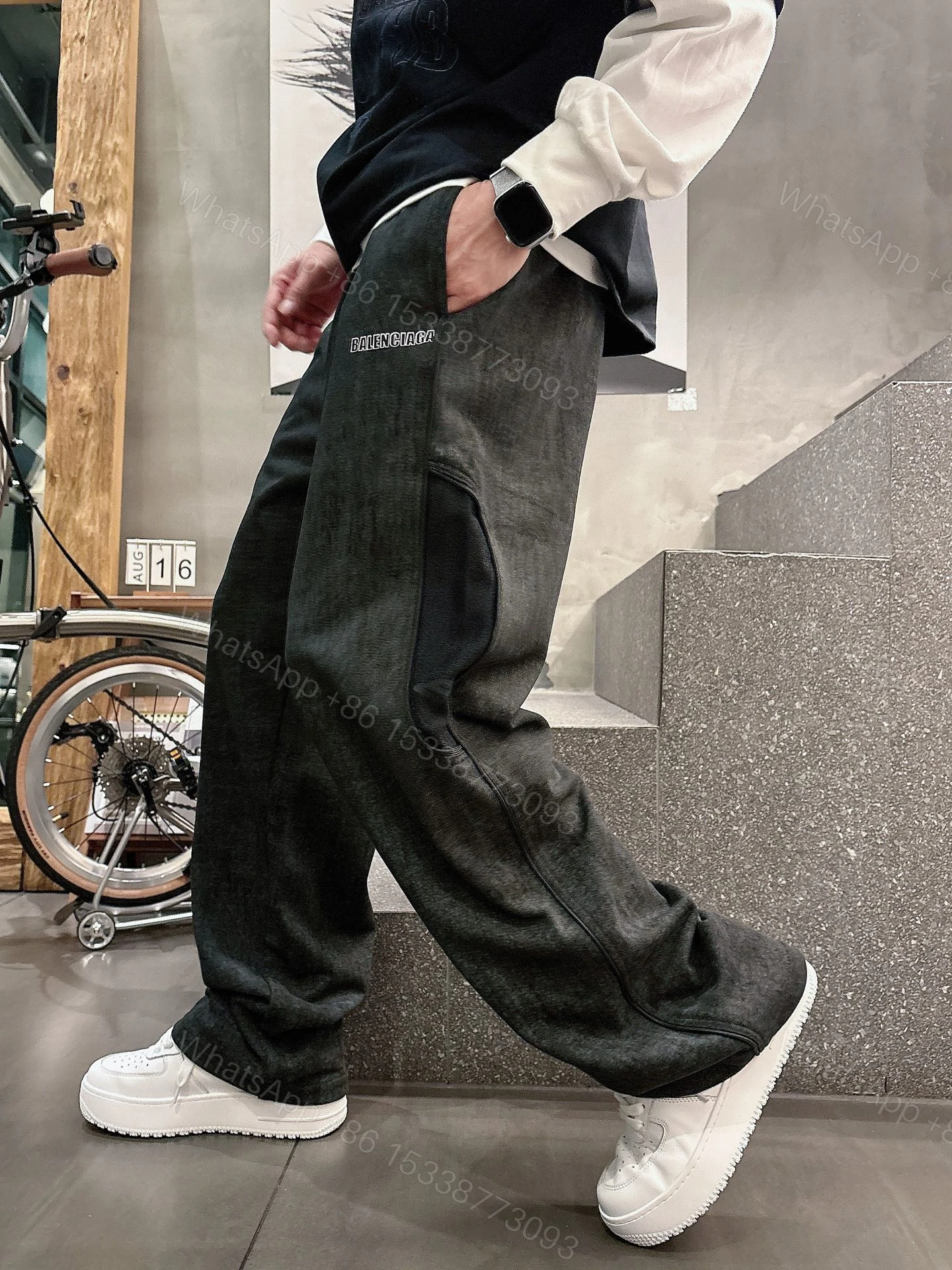 Balenciaga A貨男士休閒長褲 黑灰漸層設計寬鬆直筒運動褲 — view 1