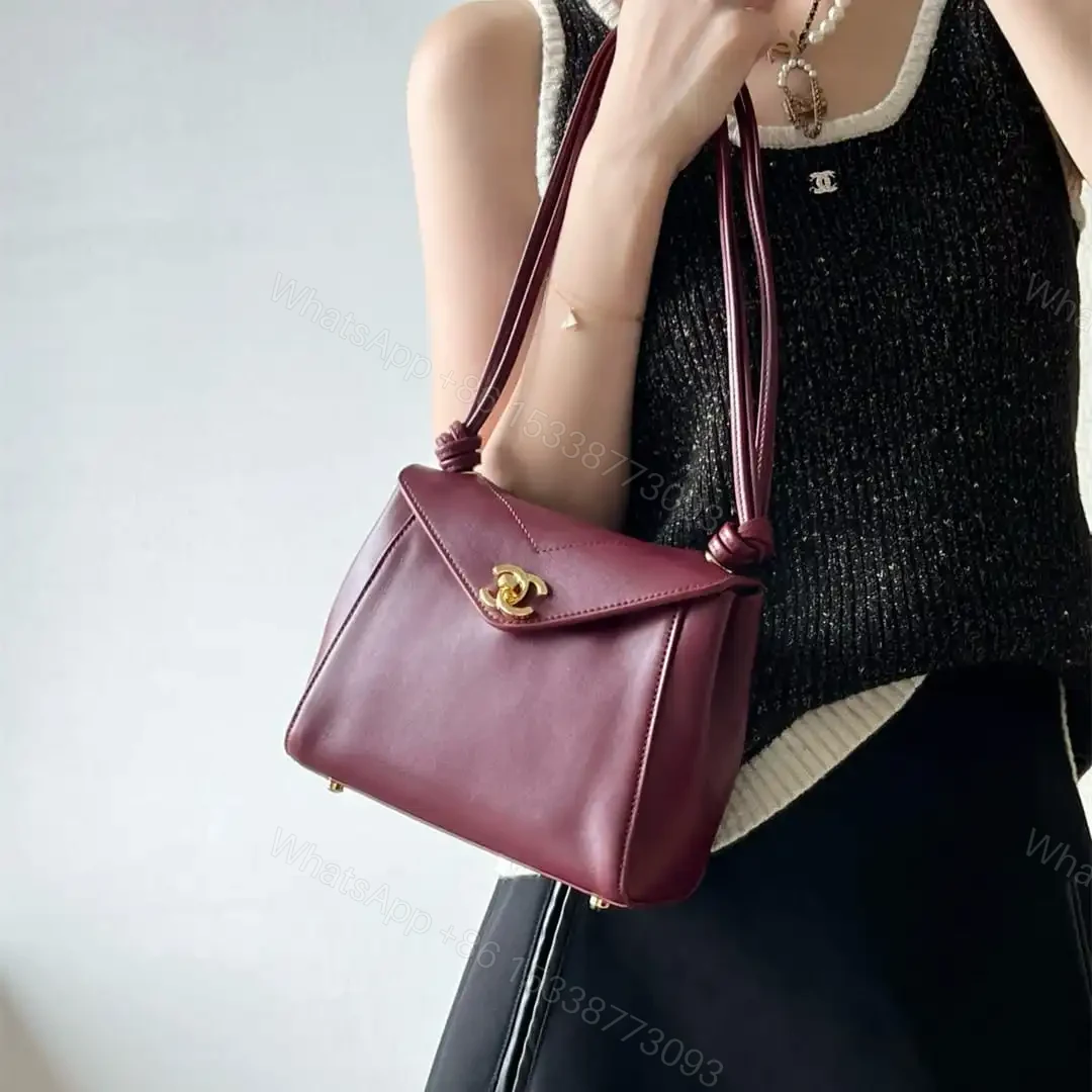 View 23 of 高仿Chanel*26A系列AS6223高級手工坊口蓋包酒紅色小號免檢版