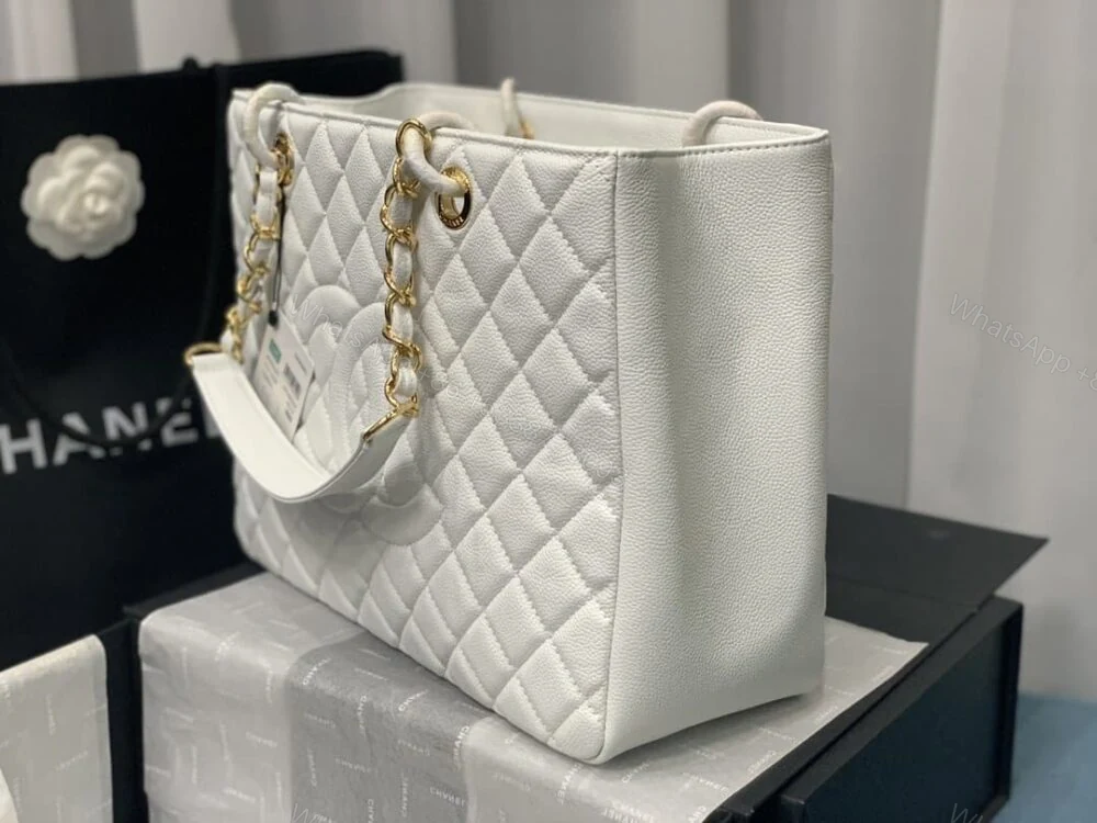 View 3 of Chanel Bolsa Grand Tote Bag White 33Cm