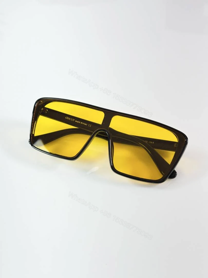 View 3 of First Copy Gucci 7110 Black Yellow Sunglasses