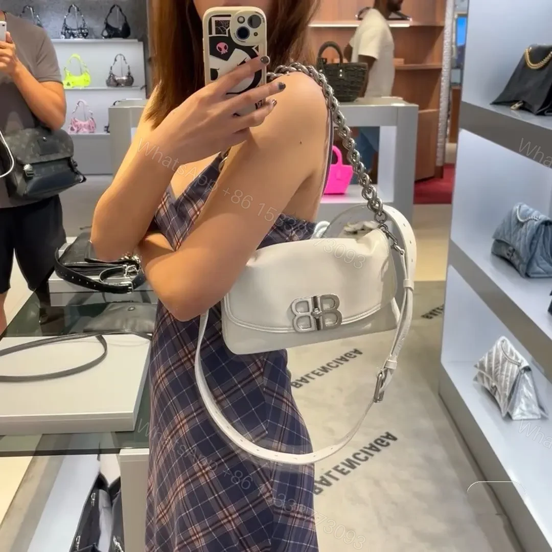View 12 of 高仿Balenciaga*BBSolt系列腋下包白色S