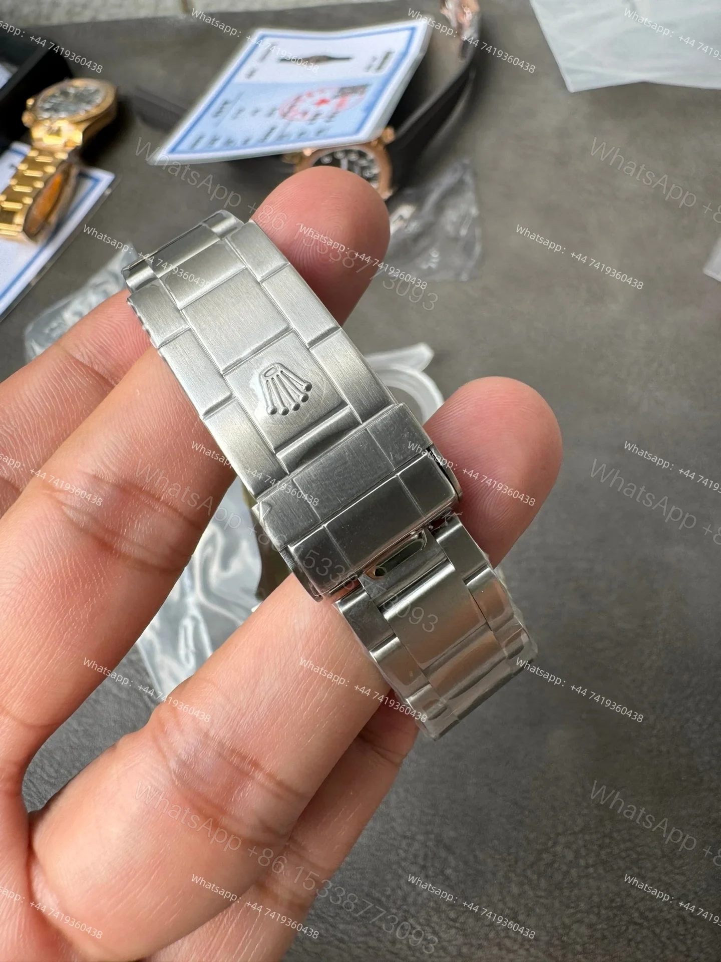 View 11 of Rolex Submariner 16610LV Kermit 1:1 Replica – Green Bezel Black Dial 3135 Movement 40mm Super Clone