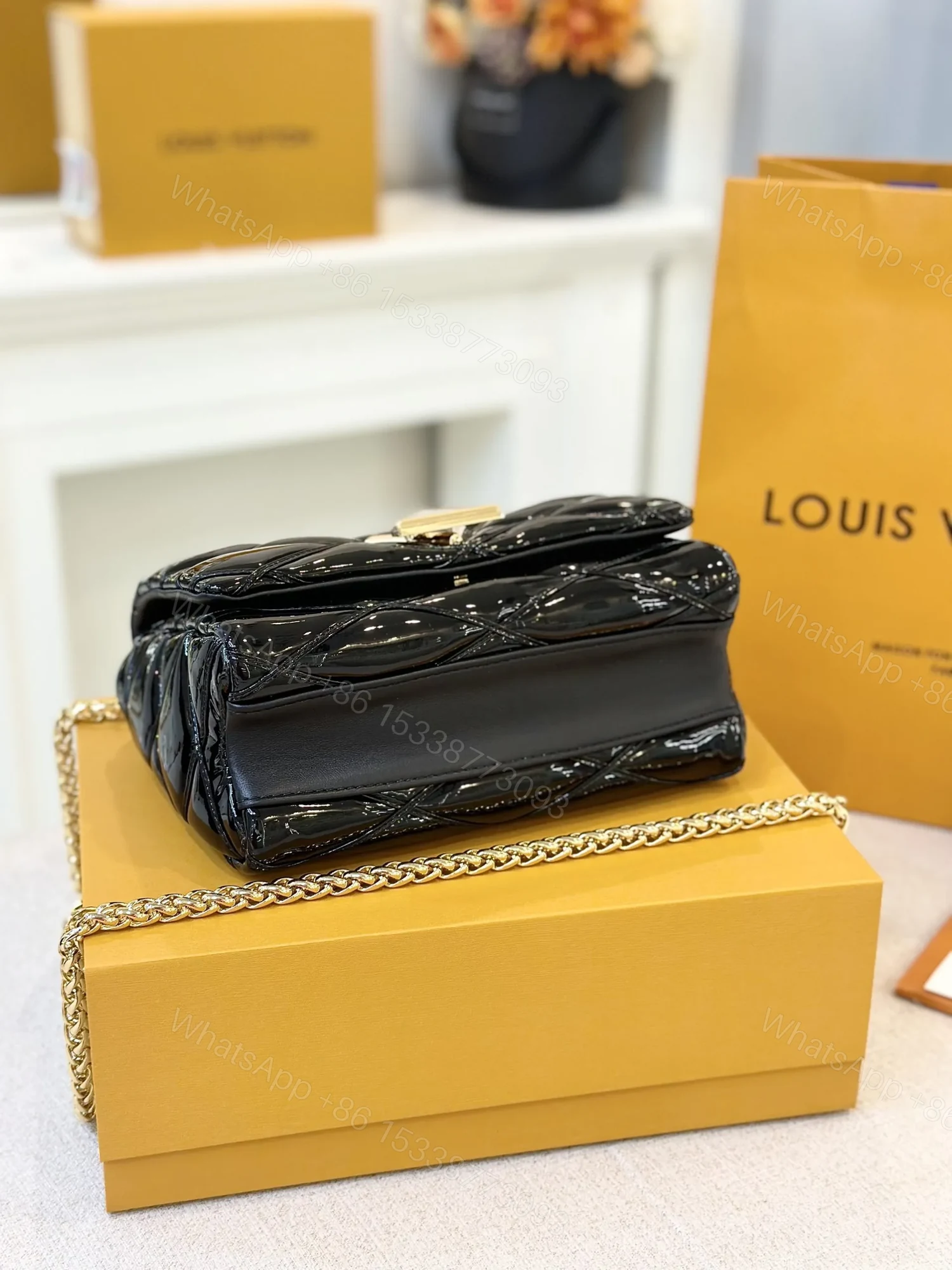 View 3 of Louis Vuitton LV Twist Women’s Handbag Glossy Black Like Auth 23cm