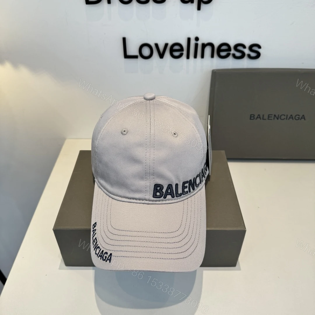 Balenciaga一比一男女款刺绣字母棒球帽浅灰色简约百搭款 — view 1
