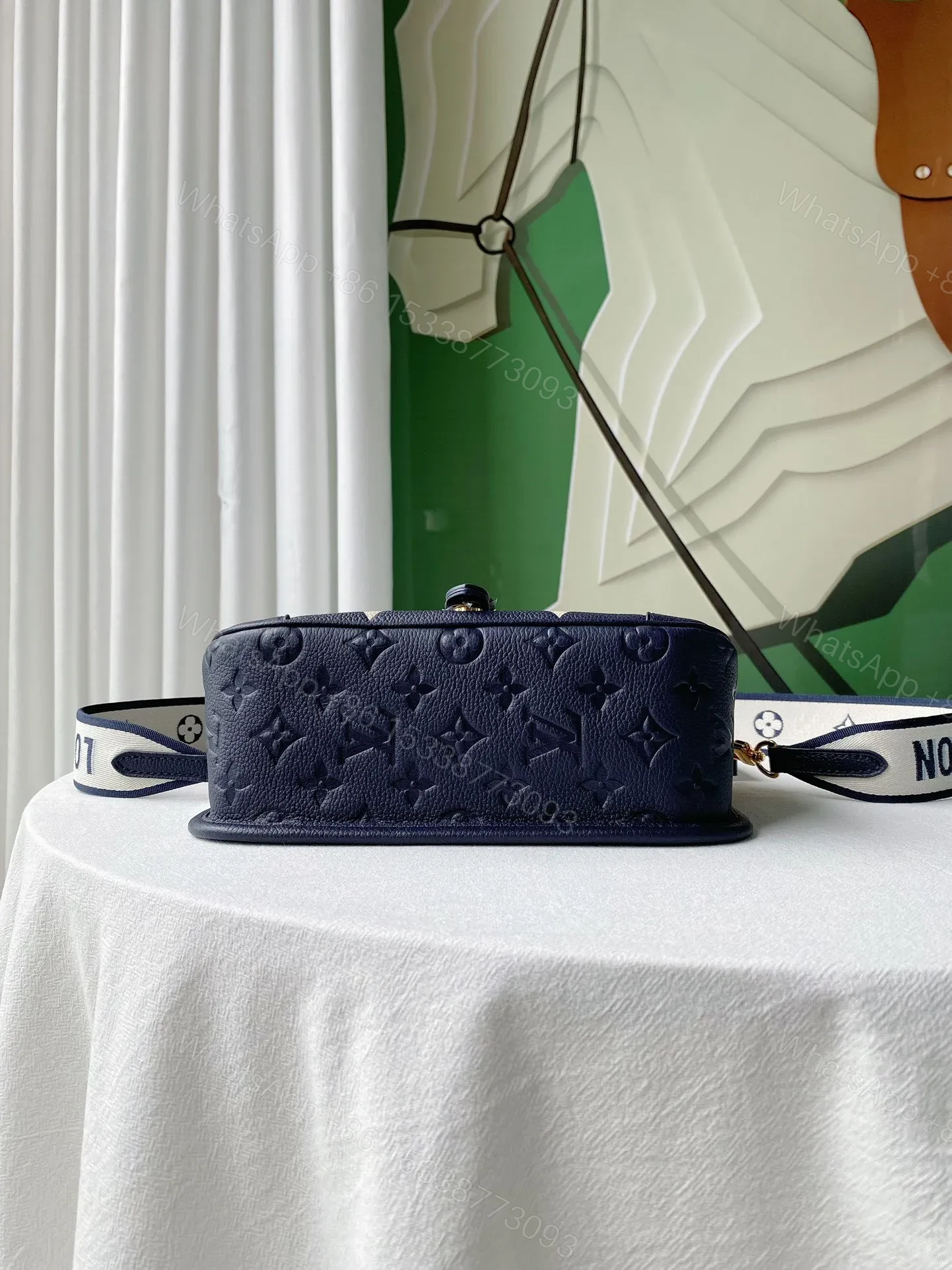 View 8 of Louis Vuitton LV Diane Handbags Embossed Pattern 23x16x8.5cm