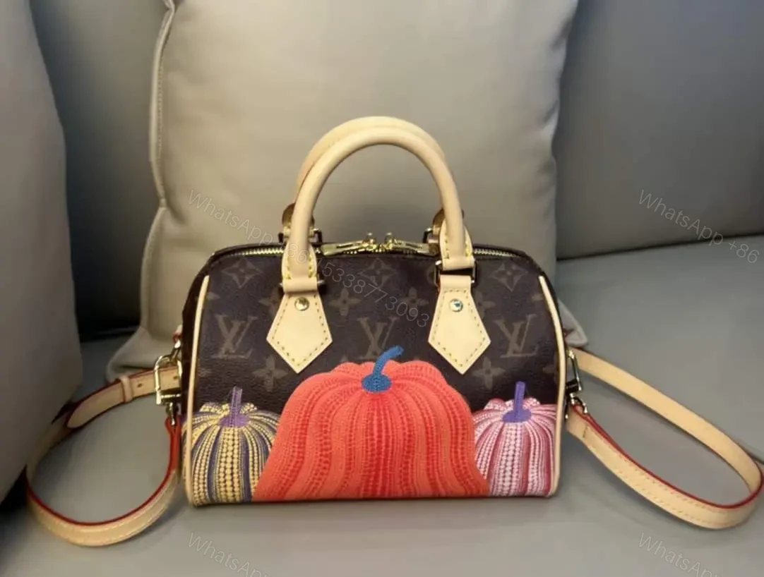 LOUIS VUITTON — view 1
