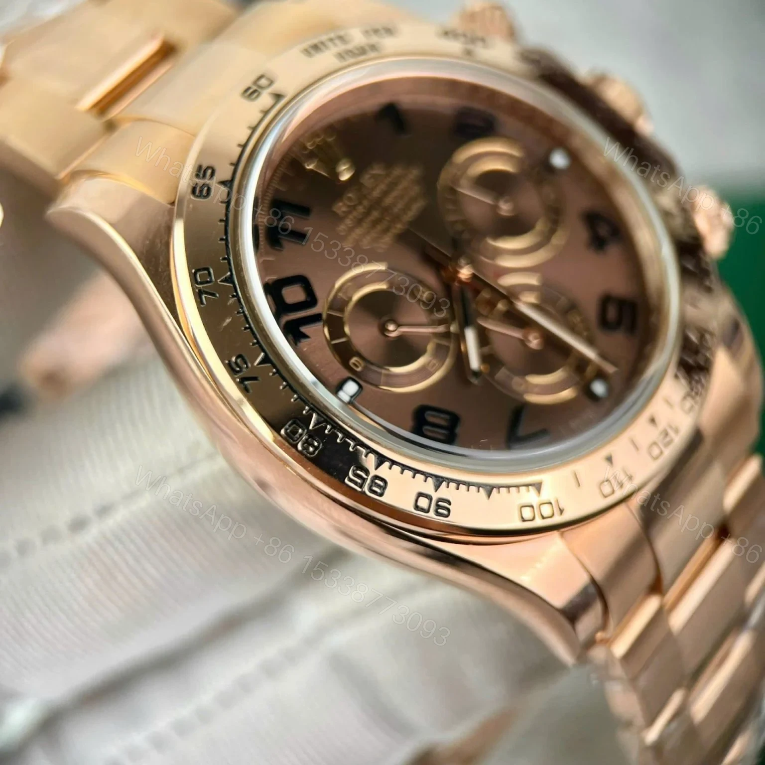 View 4 of Replica Rolex Cosmograph Daytona Everose Gold 40mm