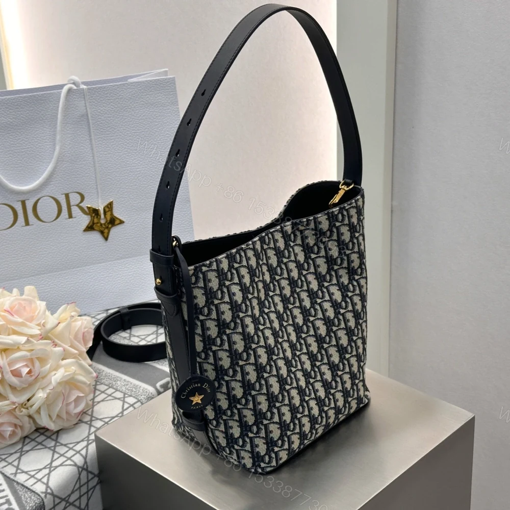 View 4 of 高仿Dior*Star系列M2854M928印花水桶包藍色小號免檢版