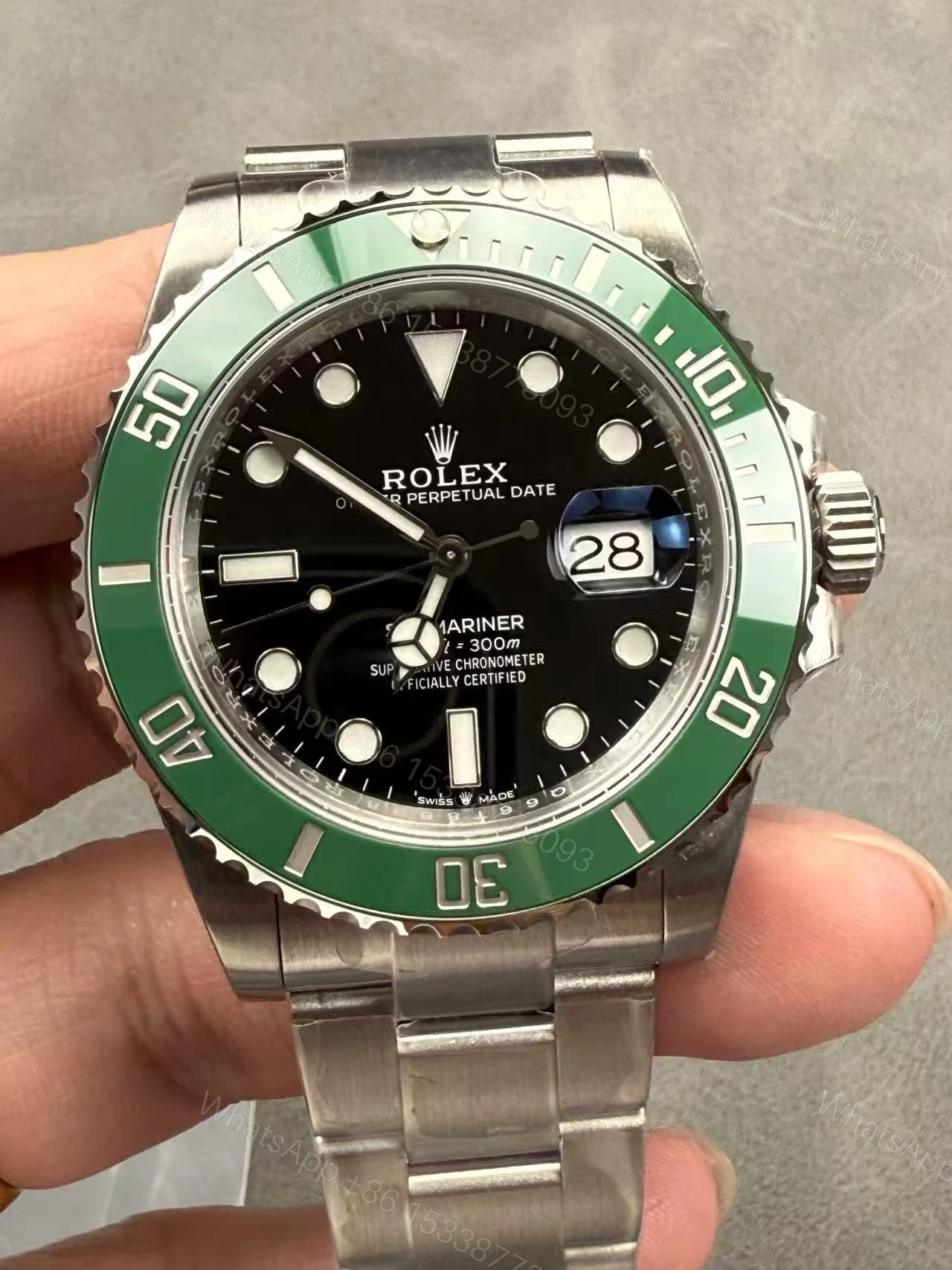 View 3 of Replica Rolex Submariner Kermit – Green/Black 2020 Edition