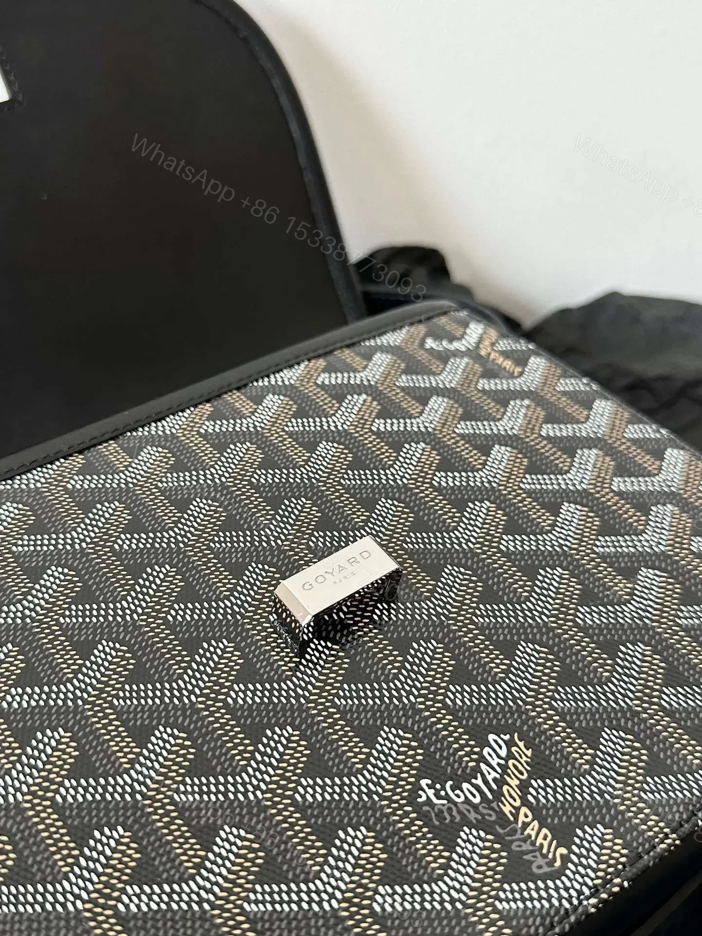 View 3 of Goyard Black Crossbody Handbag Women’s 22x16x7cm