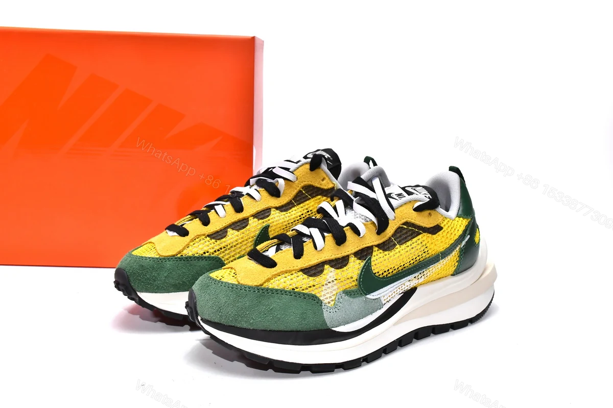 Sacai x Nike Pegasua Vaporfly Yellow Green CV1363-700 — view 2
