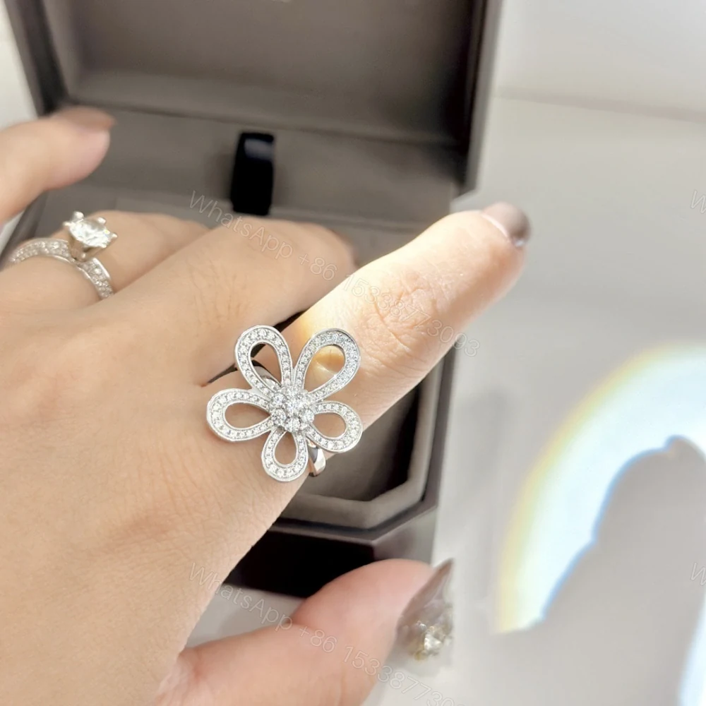 View 7 of 高仿首飾VanCleef&Arpels*RP05300鑲嵌花朵戒指白金款