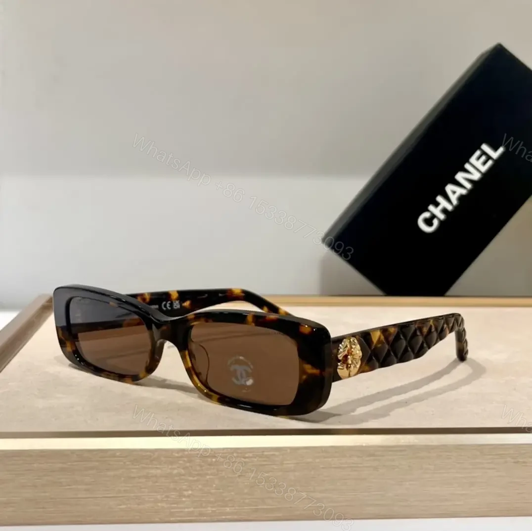 CHANEL — view 1