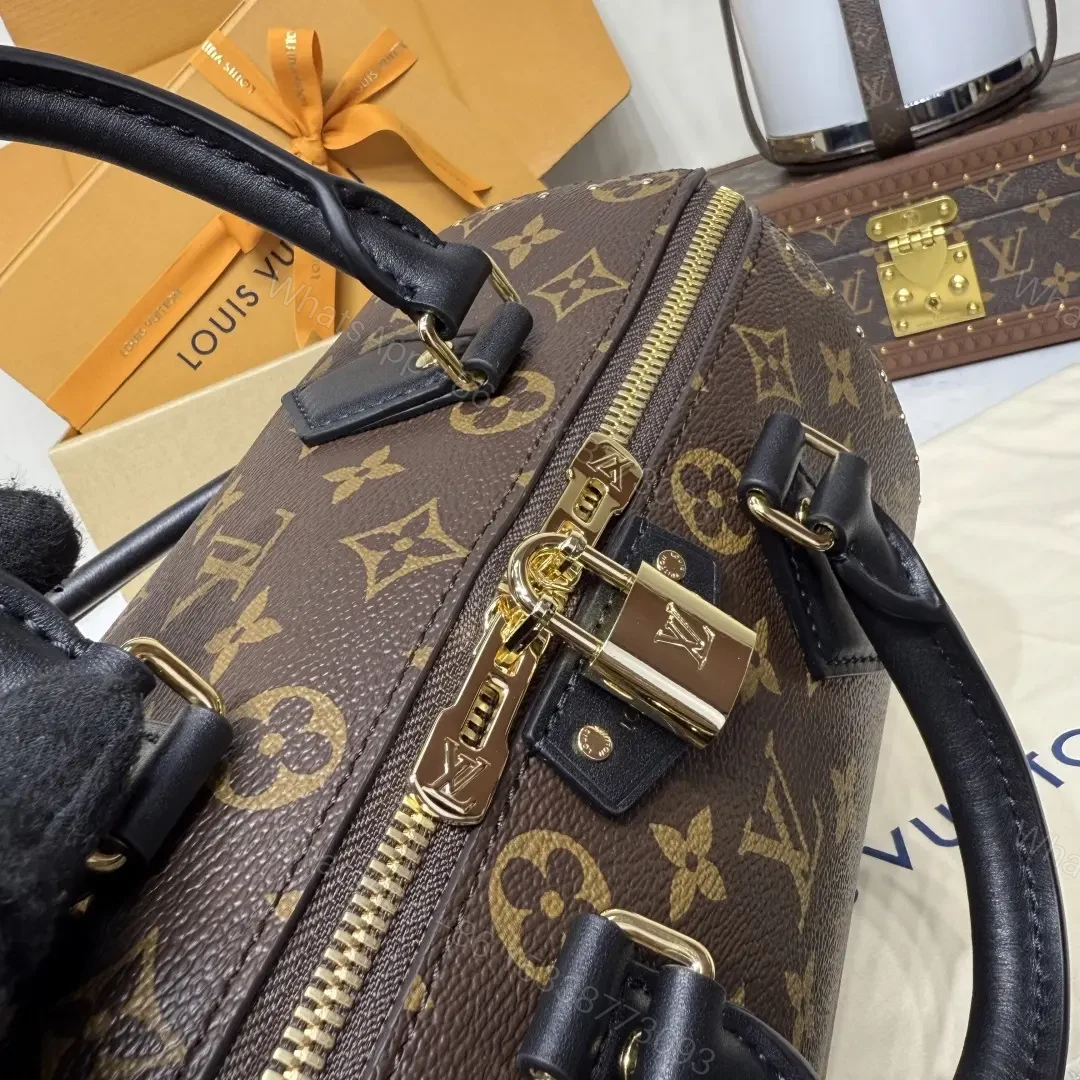 View 3 of Louis Vuitton Speedy Bandoulière Monogram canvas