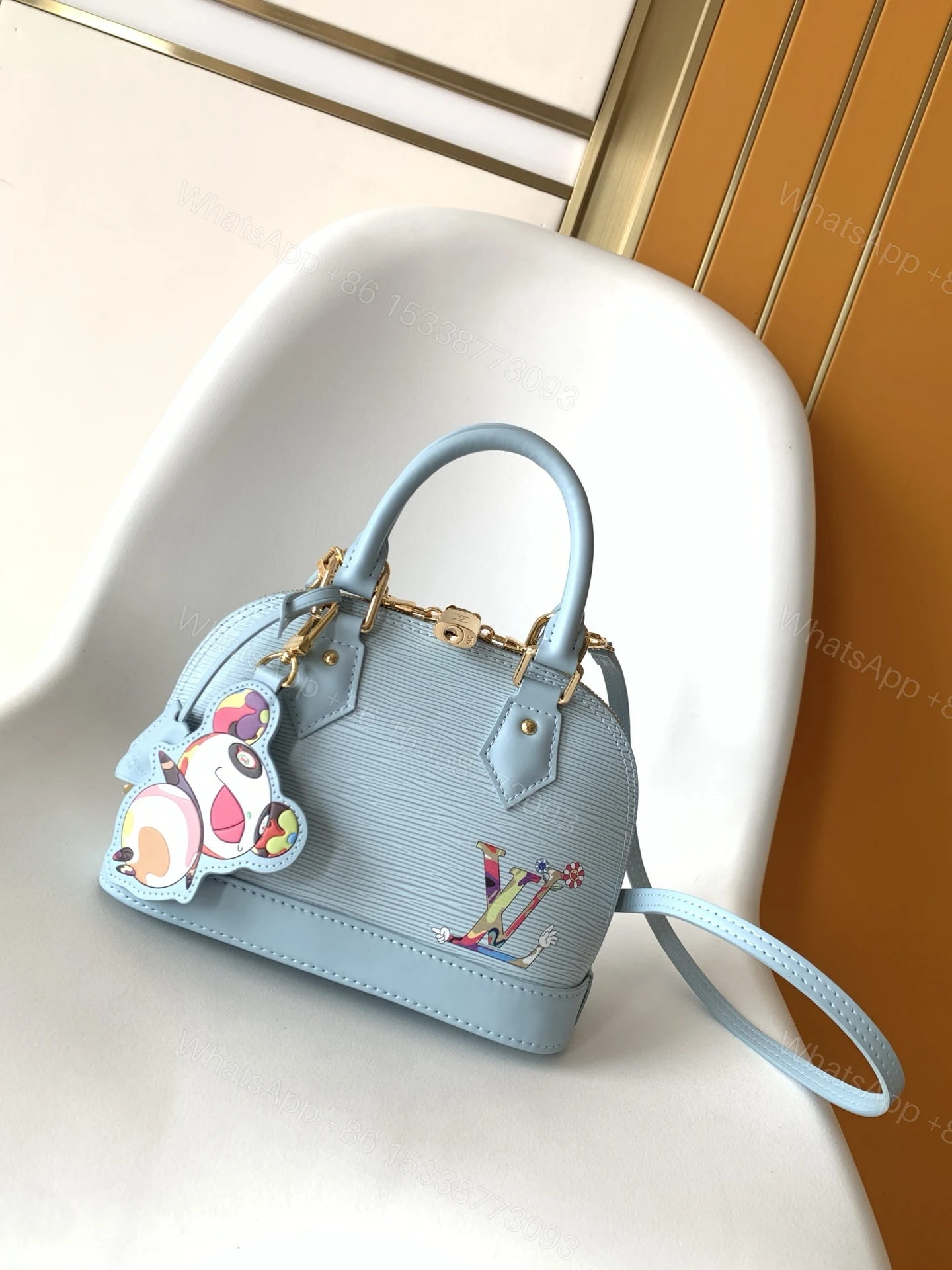LV 高仿 Alma BB 淺藍色熊貓聯名設計手提包 — view 1