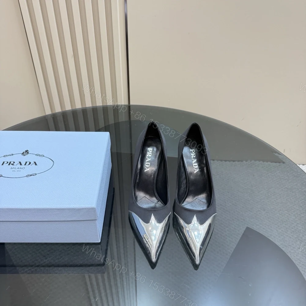 高仿Prada*春夏系列1l968N金屬漆皮尖頭細高踭鞋8.5CM黑色免檢版 — view 1
