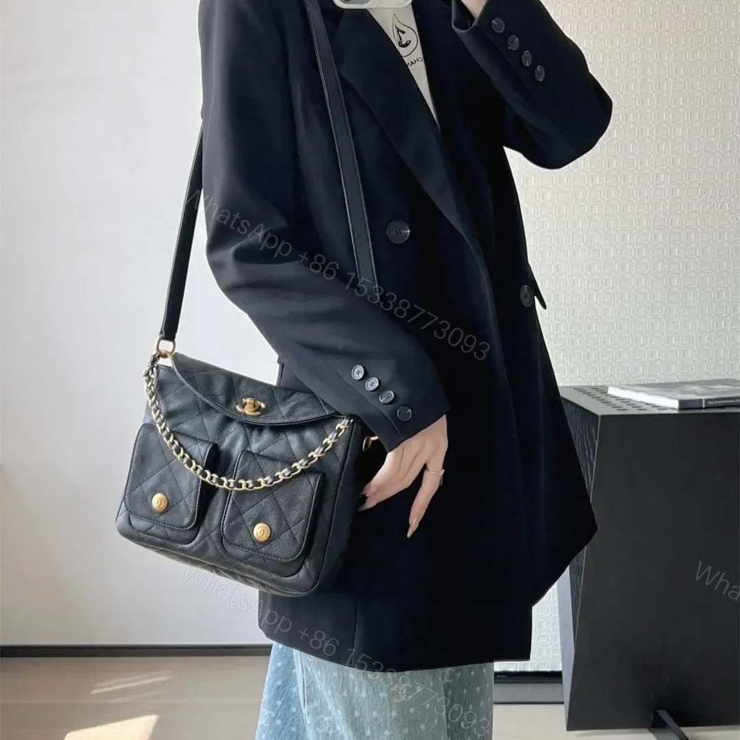 View 25 of 高仿Chanel*25P系列AS5385黑金郵差包小號免檢版