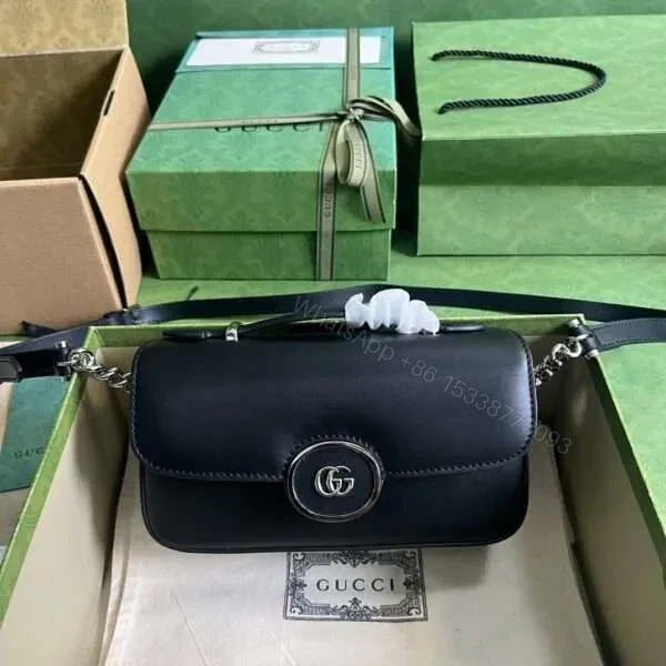 Gucci Petite Women’s Handbag in Black 21x10x5cm — view 1