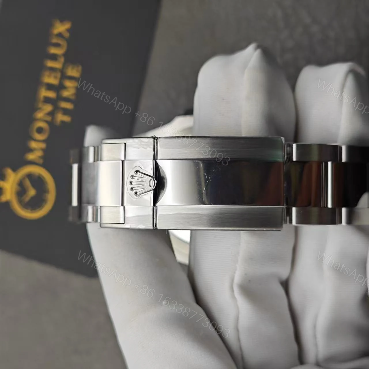 View 16 of Replica Super Clone Pepsi Rolex GMT Master 2