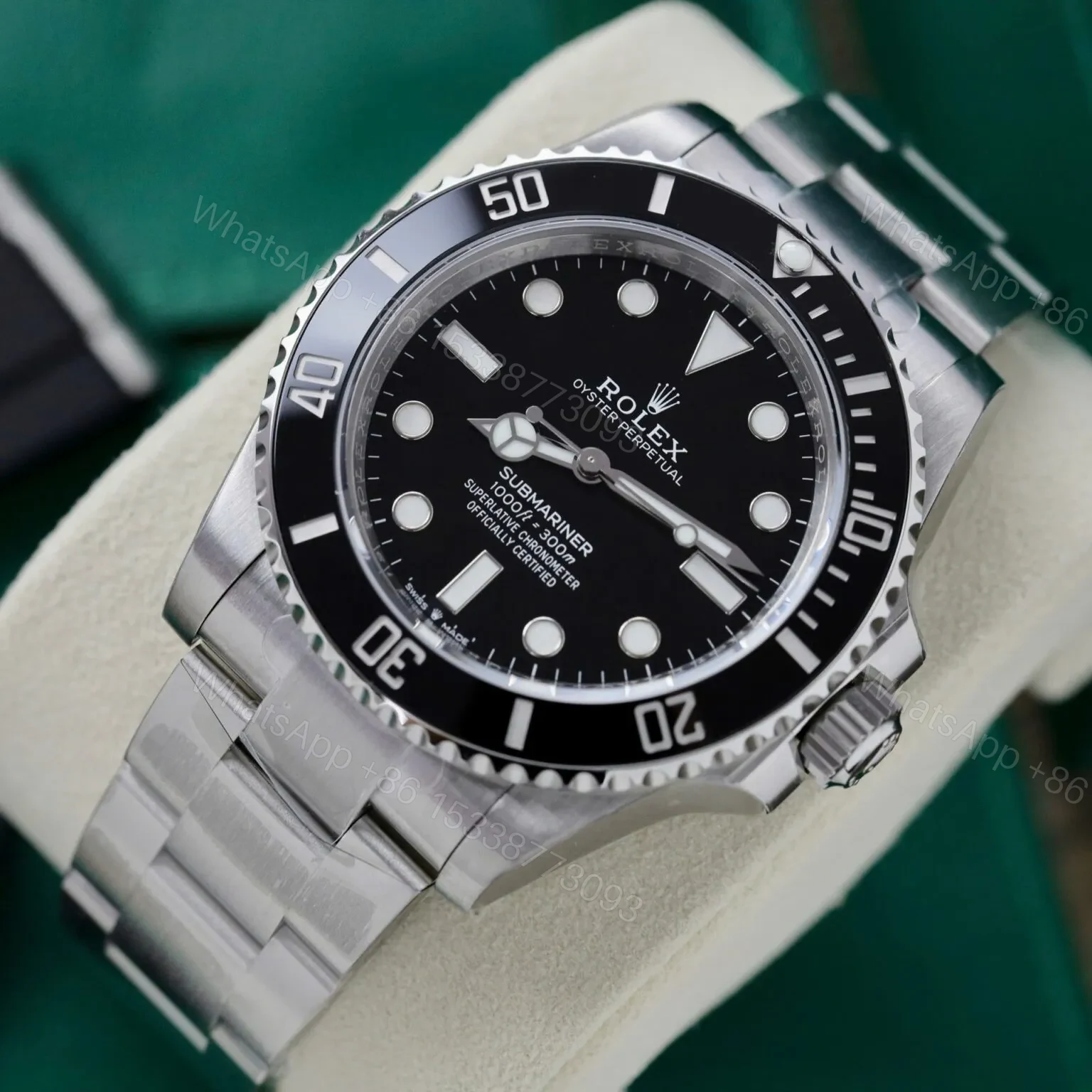 View 4 of Replica Rolex Submariner Black Dial 114060