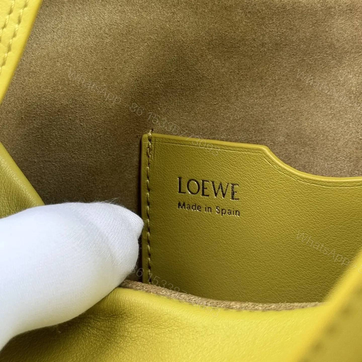 View 11 of 高仿Loewe*Ola系列7848小牛皮腋下包薑黃色中號免檢版