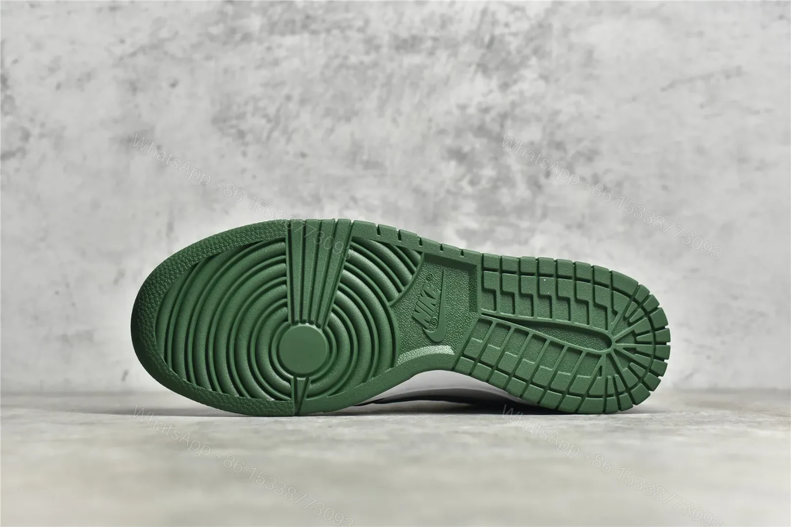 View 9 of DUNK SB LOW “Varsity Green” Reps
