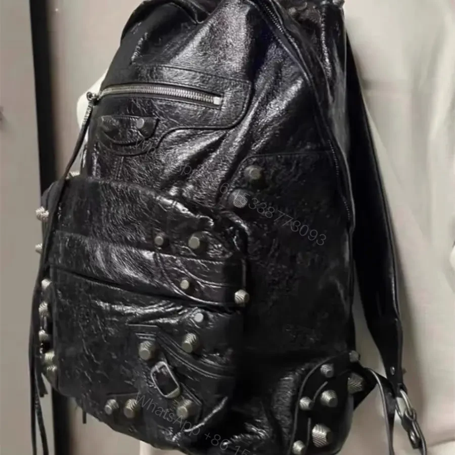 View 17 of 高仿BalenciagaLeCagole系列鉚釘雙肩包