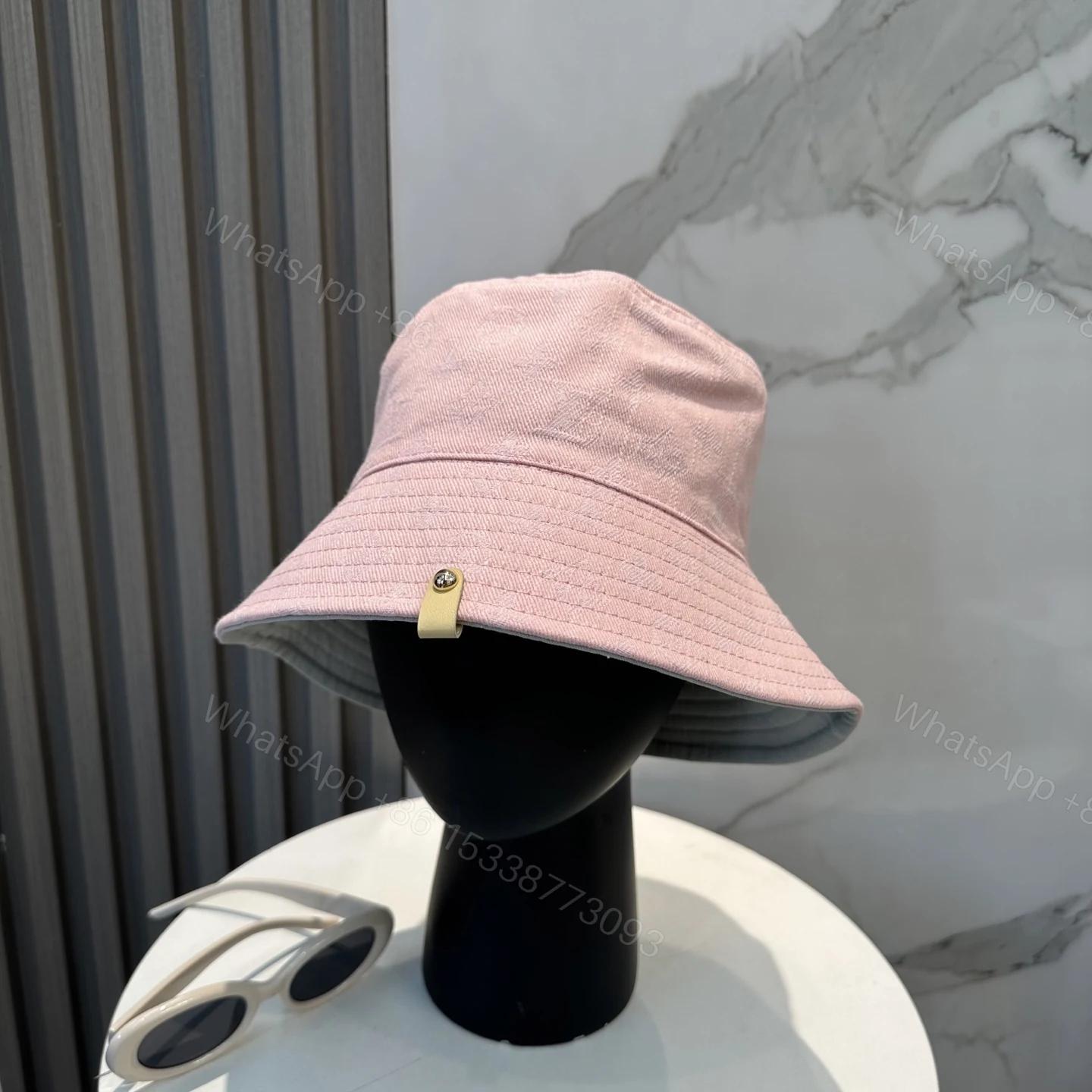 LV 高仿粉色漁夫帽 柔和色系夏日百搭款 — view 1