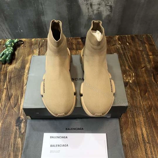 View 5 of BALENCIAGA MEN’S SPEED 2.0 SNEAKER IN BEIGE – BB153
