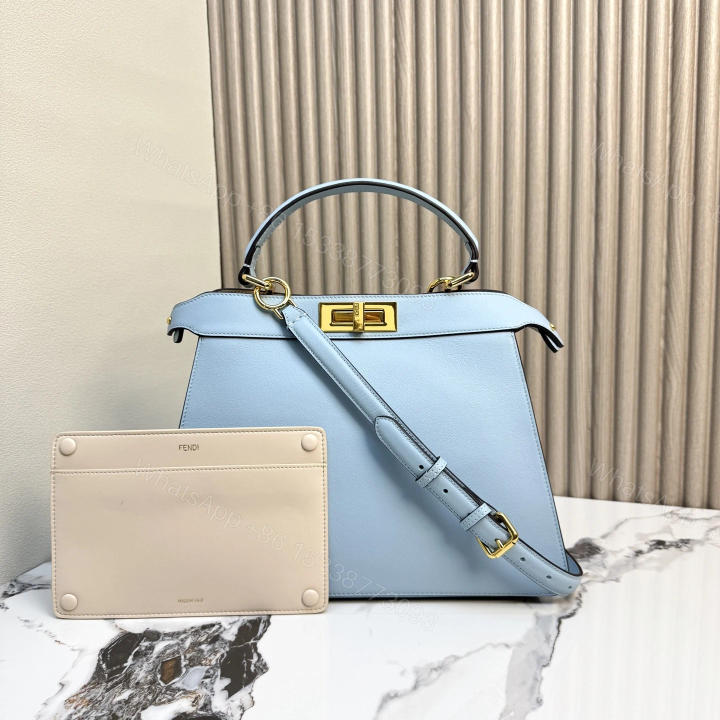 Fendi 高仿 Peekaboo 手提包 淡藍色 牛皮通勤手袋 — view 1