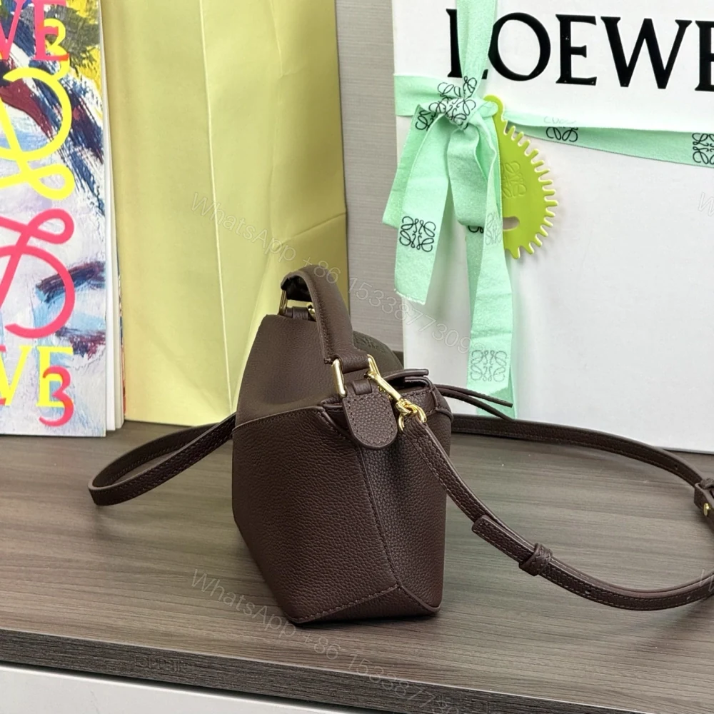 View 2 of 高仿Loewe*Puzzle系列0018單肩包小羊皮深栗色Mini免檢版