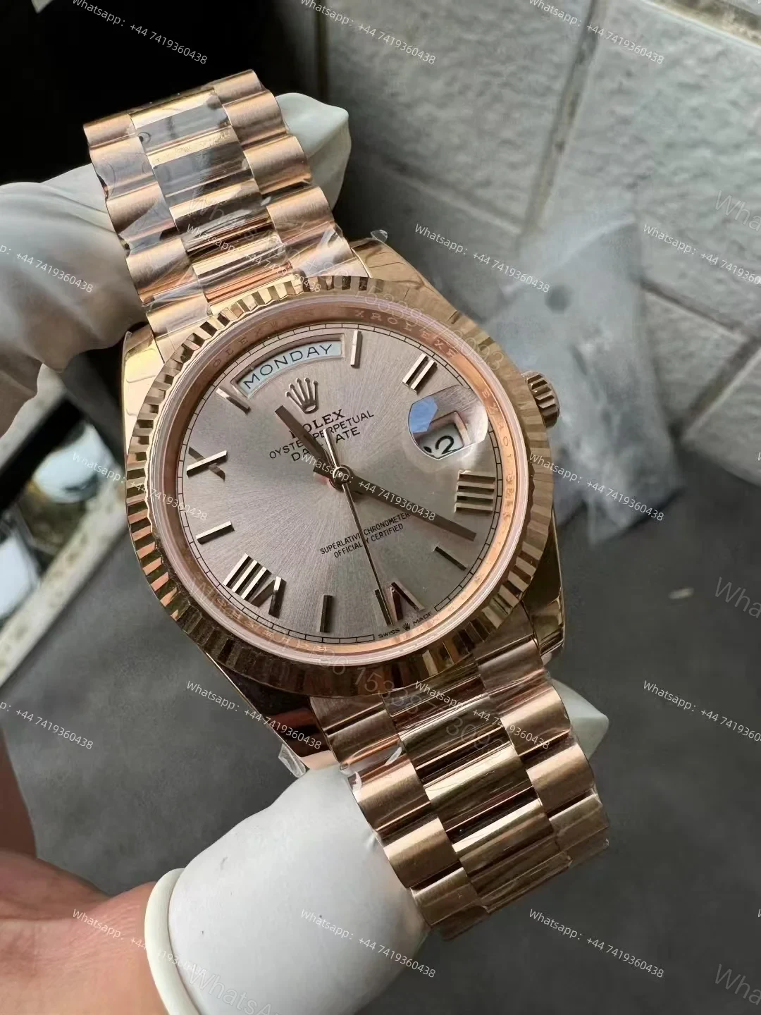 View 5 of Rolex Day-Date M228235-0001 1:1 Replica Rose Gold Dial 40MM 3255 Movement Presidential Bracelet Super Clone Watch