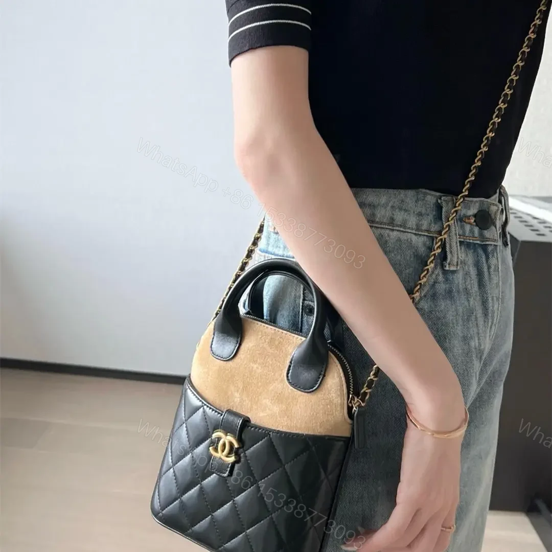 View 24 of 高仿Chanel*25A系列AS4742麂皮拼小羊皮貝殼包免檢版