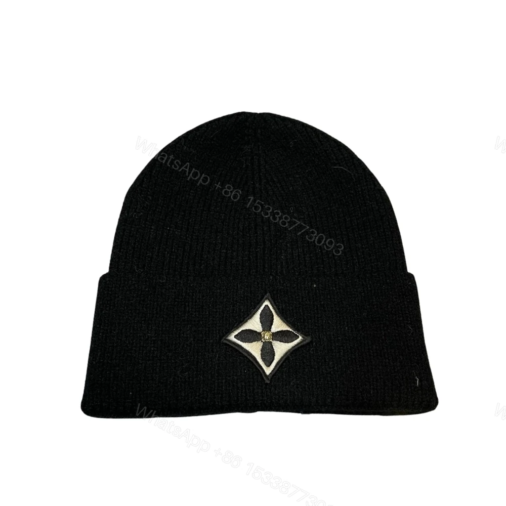 Louis Vuitton Lv Day Beanie Black — view 1
