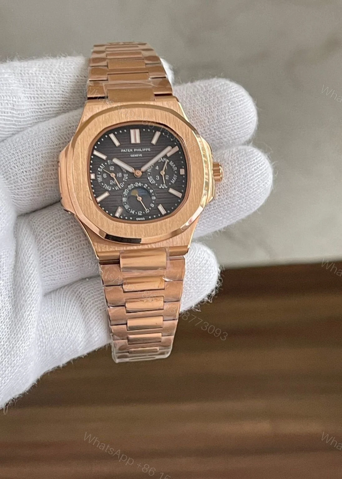 Patek Philippe Nautilus 40MM Brown Dial Automatic — view 1