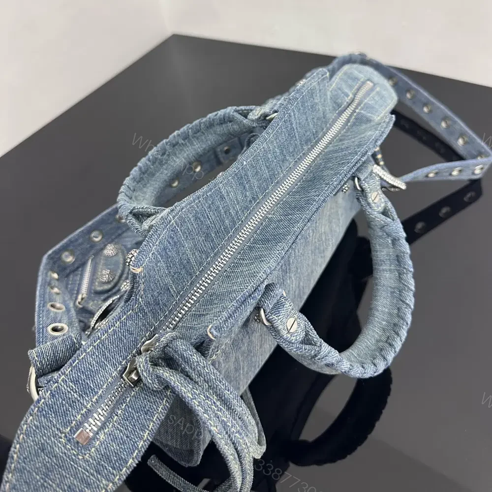 View 7 of 高仿Balenciaga*NeoCagole系列機車包牛仔藍