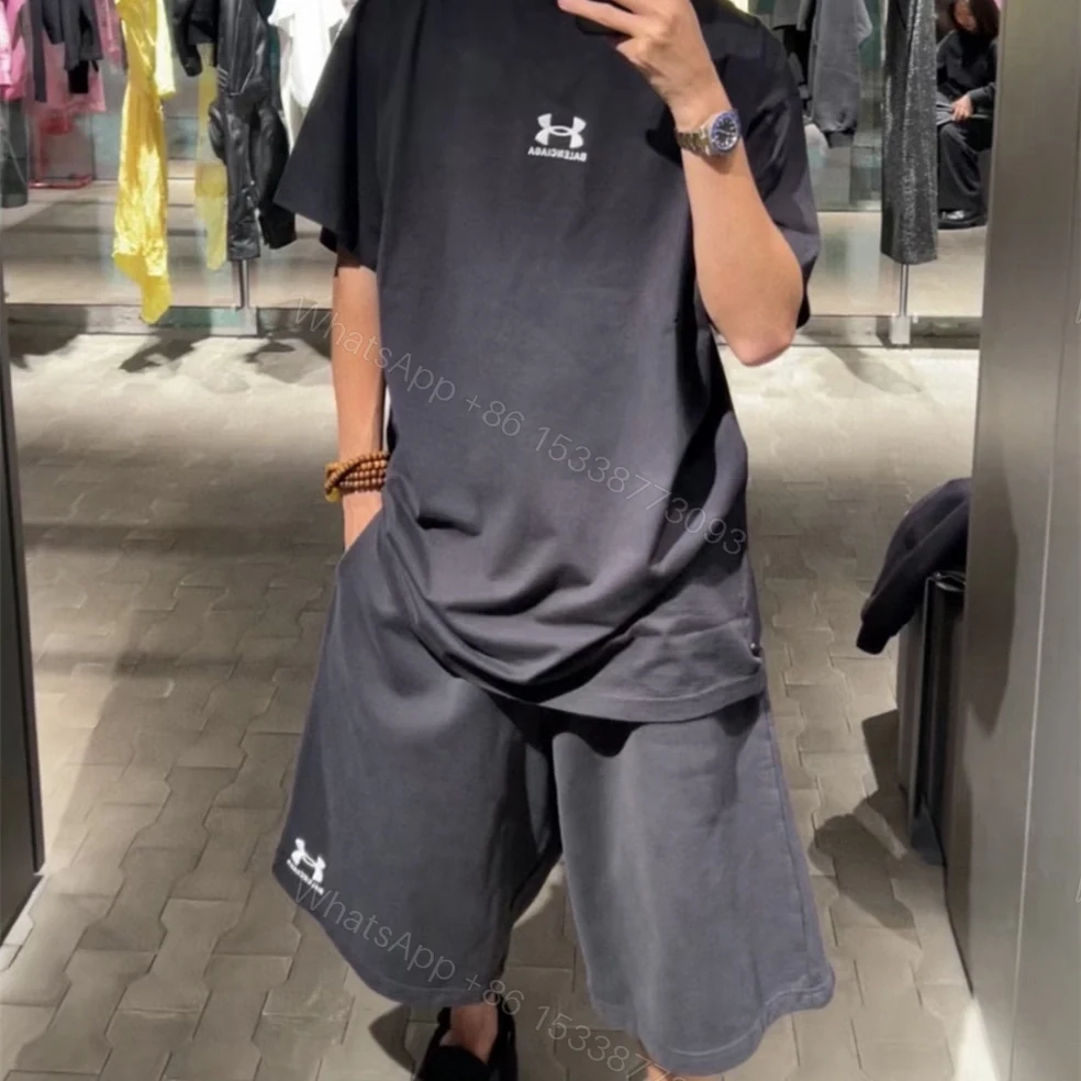 View 11 of 高仿Balenciaga聯名UnderArmour系列SS25款短褲黑色