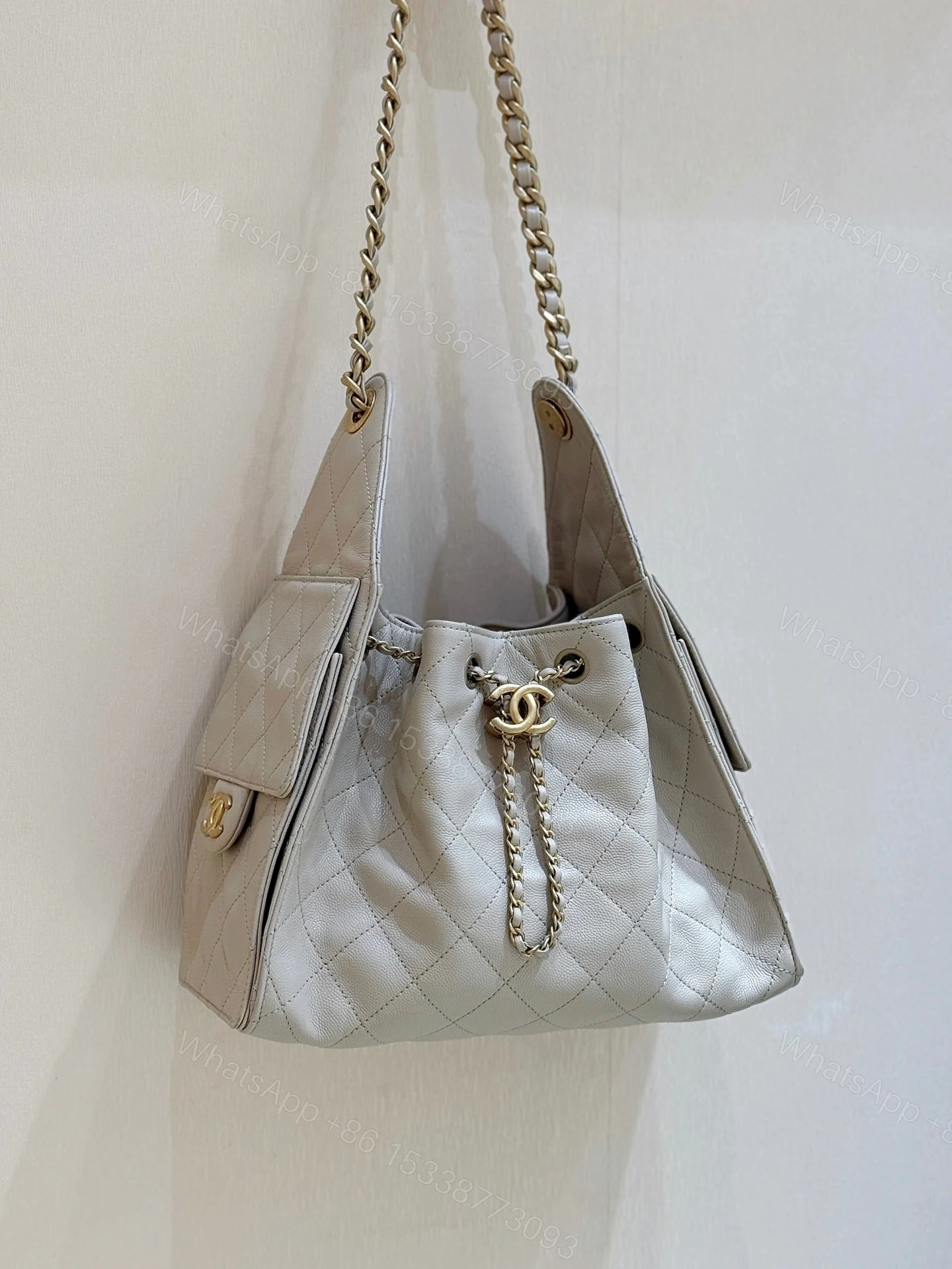View 6 of CHANEL 25 HANDBAG IN CREAM 30 GRAINED CALFSKIN GOLD HARDWARE