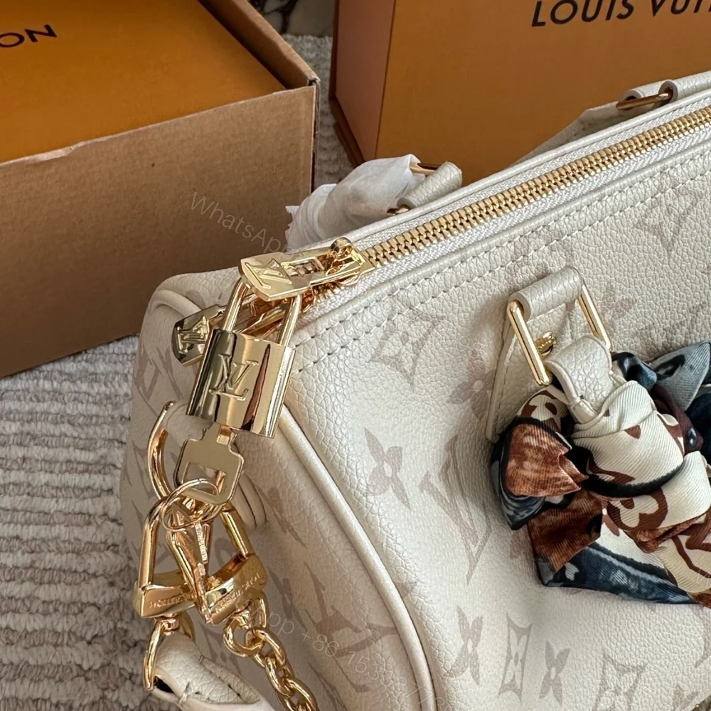 View 6 of Louis Vuitton Speedy Bandoulière 25 Cream 25Cm M26690