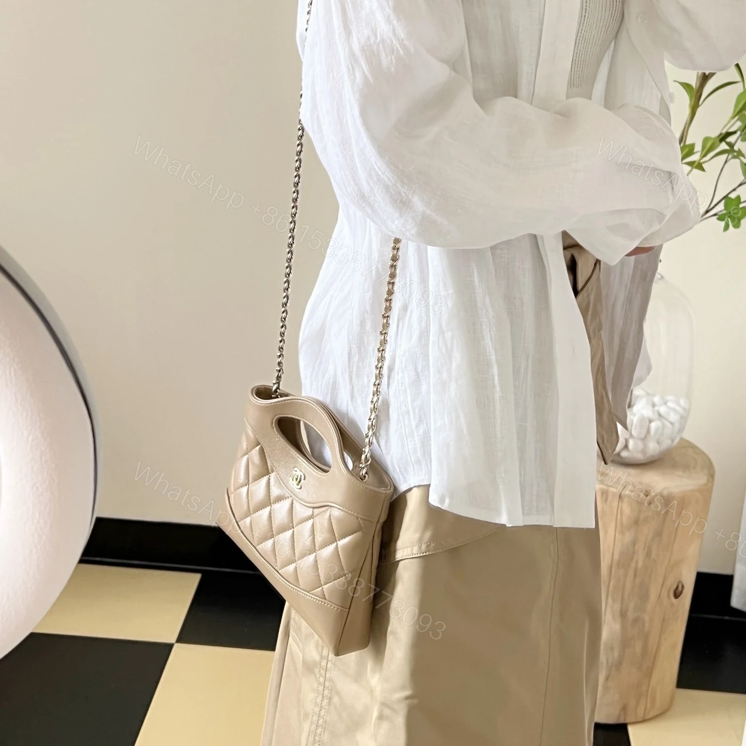 View 23 of 高仿Chanel*24S春夏系列AP3656單肩包棕色免檢版
