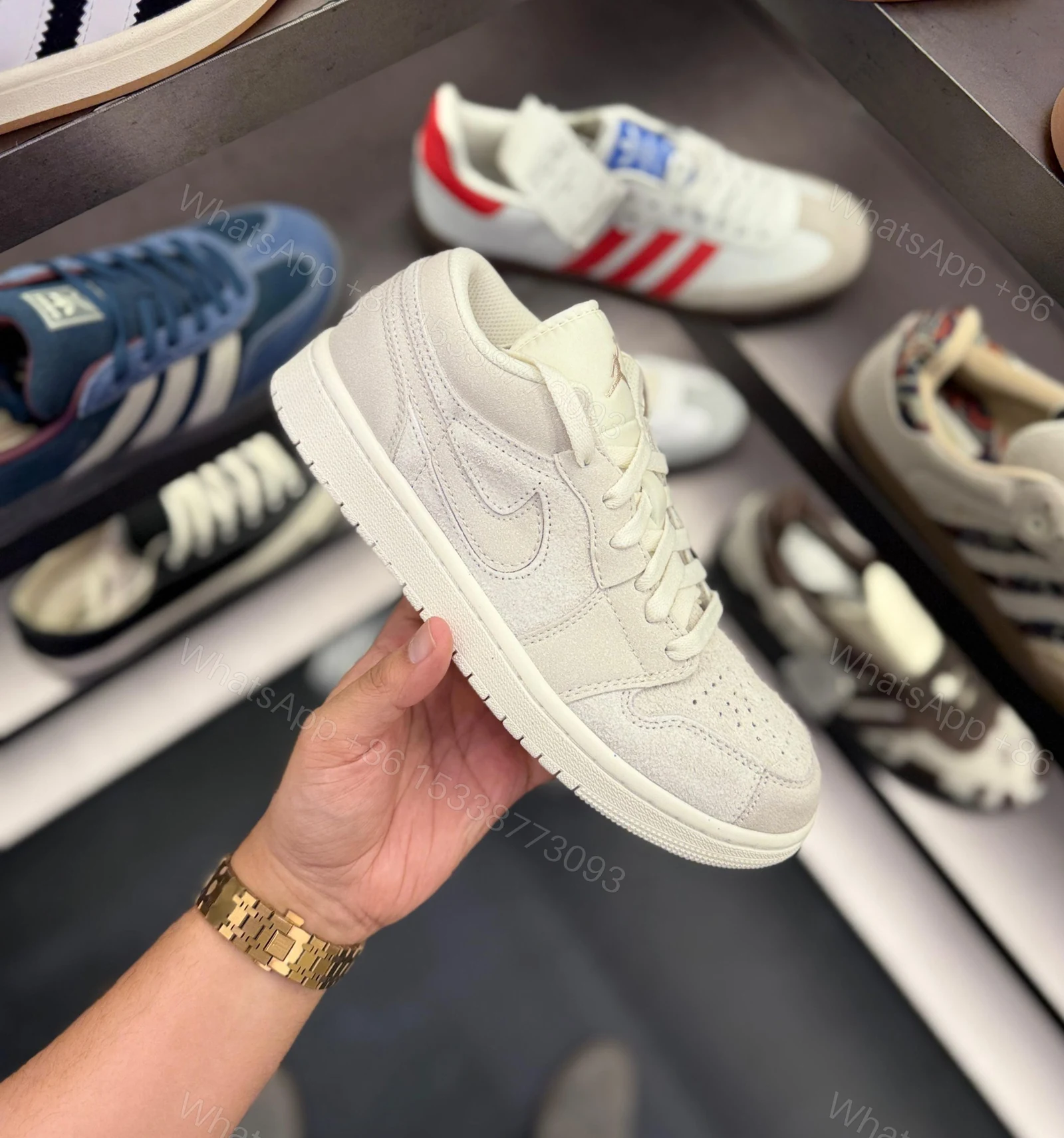 View 4 of FIRST COPY AIR JORDANS 1 LOW SE Craft Pale Ivory