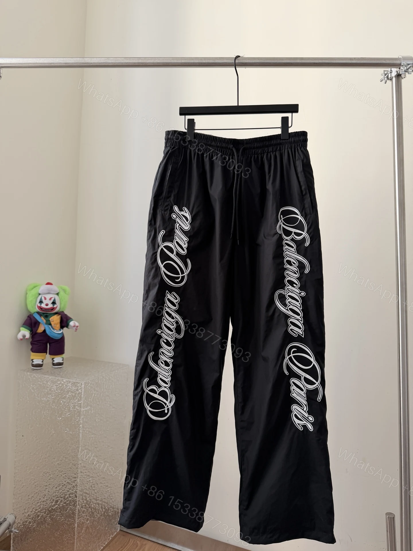 Balenciaga 高仿長褲男款 Paris 字體刺繡 運動風寬鬆版型 — view 1