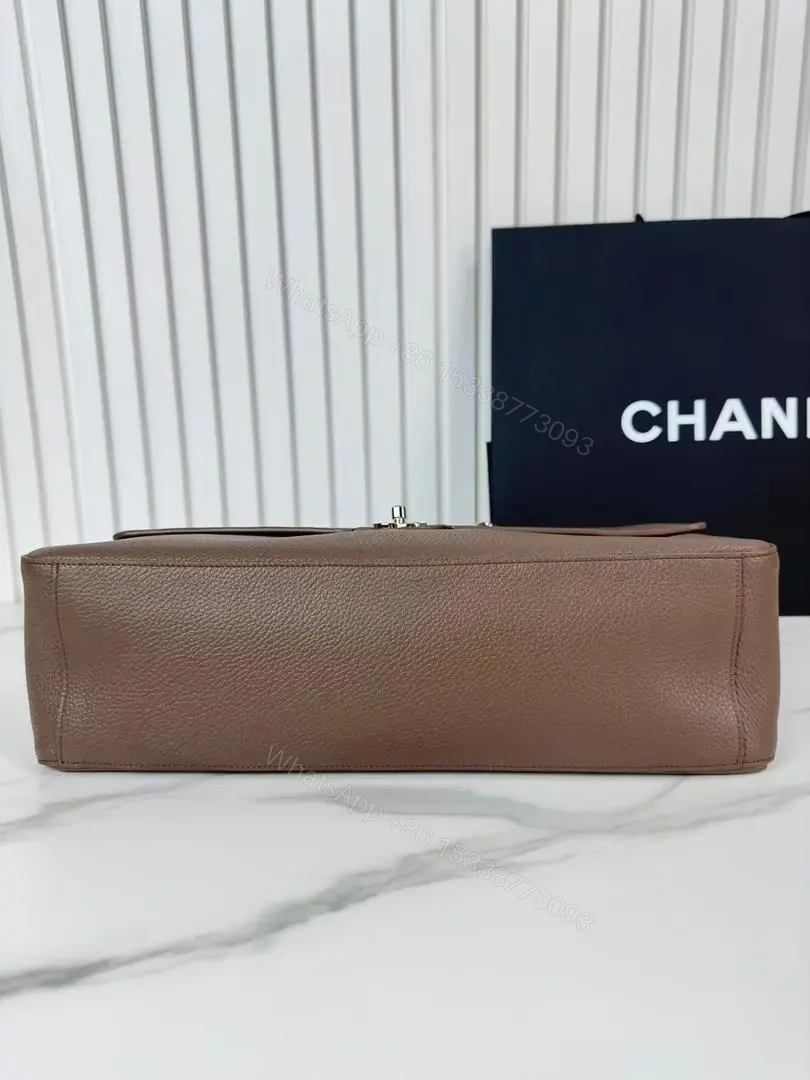 View 3 of Chanel Maxi Flap bag from the Spring/Summer 2026 collection