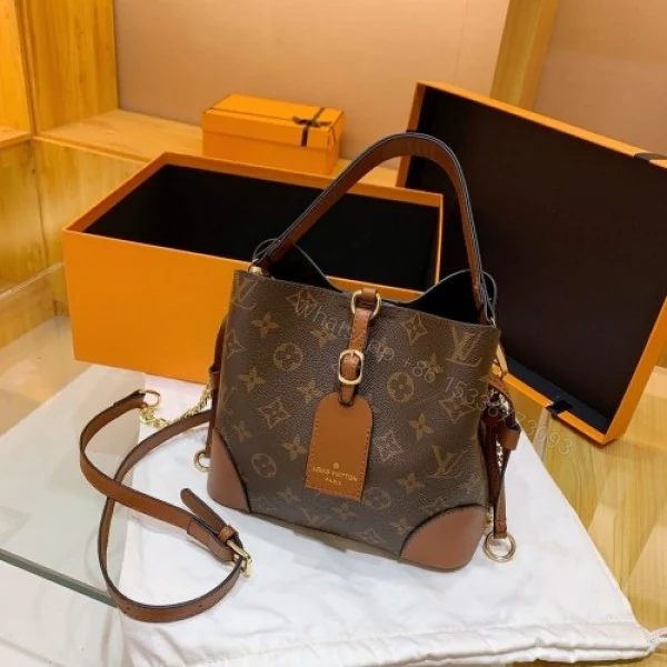 FIRST COPY Louis Vuitton, Christian Dior & Gucci Bucket Sling Bag — view 1