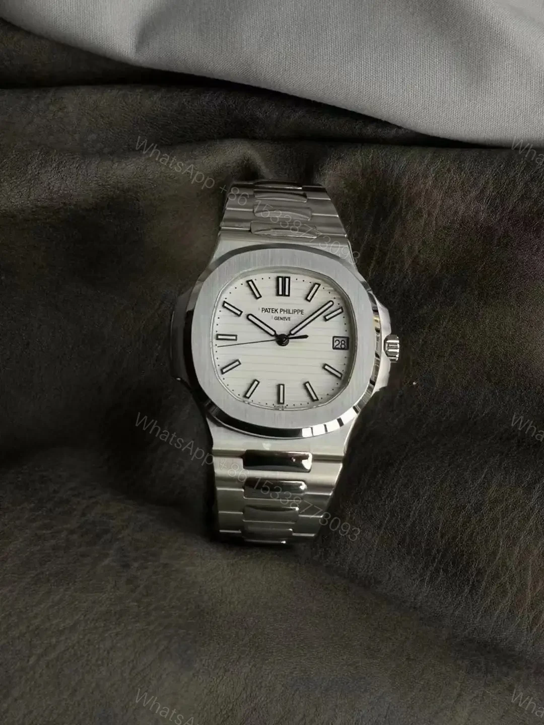 View 5 of Replica Patek Philippe Nautilus 5711 White Dial