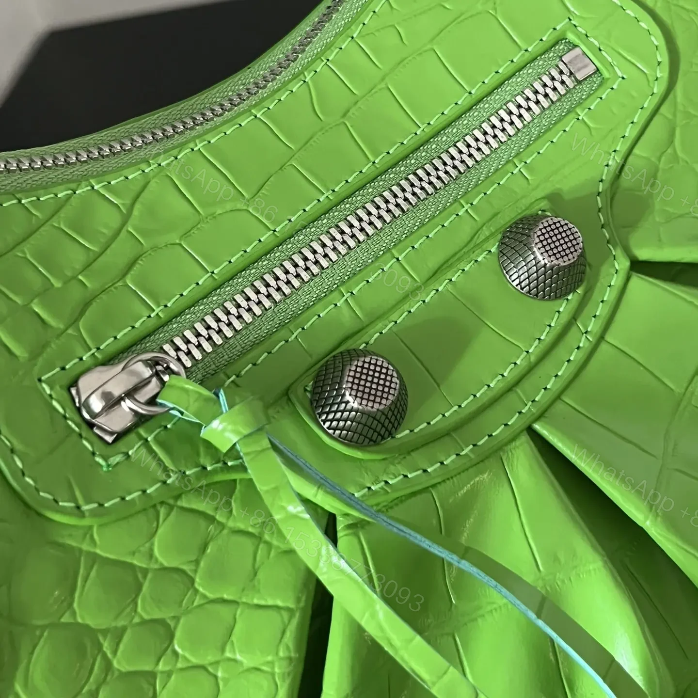 View 12 of 高仿Balenciaga*LeCagole系列餃子包蘋果綠S