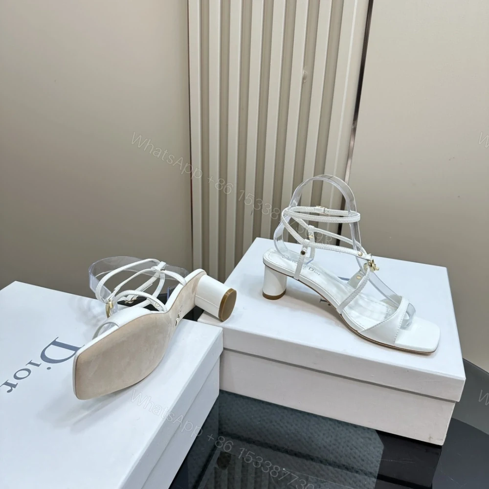 View 6 of 高仿Dior*Cest系列KCU056金屬配飾露趾低跟涼鞋白色4CM免檢版
